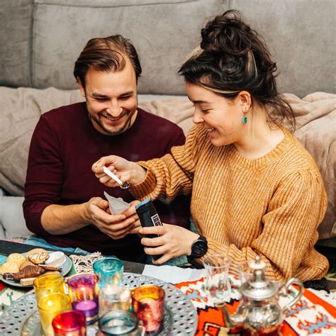 thuis date pakket|De 100 beste date night ideeën voor thuis 